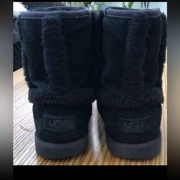 Ugg Black Hadley II Waterproof Sheepskin Boots Girls size 3 - Picture 3 of 9